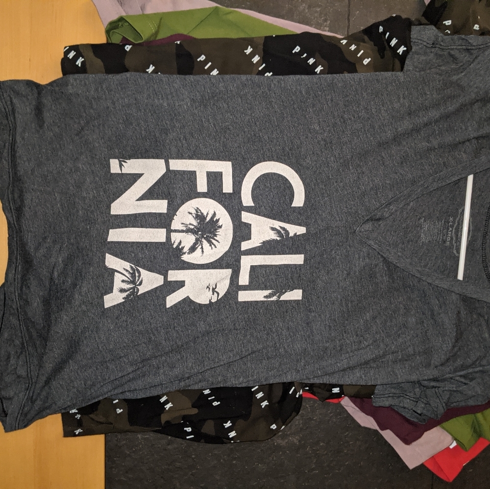 California v-neck shirt